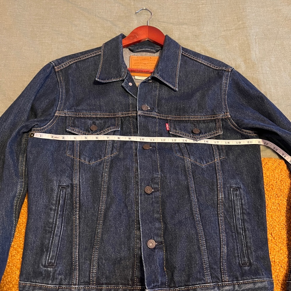 Levi's Dark Blue Denim Trucker Jacket - Picture 6 of 9